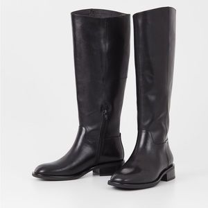 Vagabond black leather knee high boots